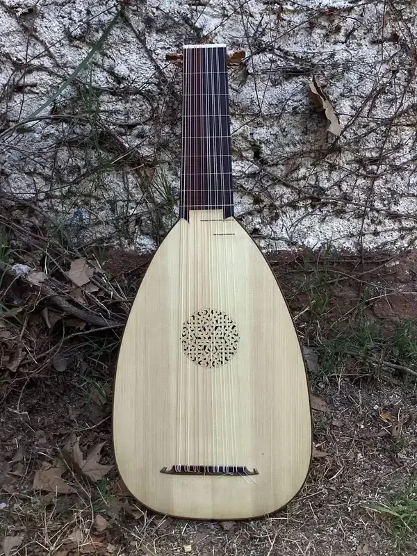 8 Course Renaissance Lute after Tieffenbrucker by Matias Crom