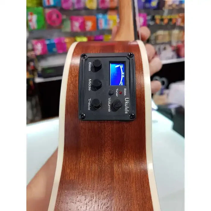 Blackwater YWU E152EQ Tenor Electro Ukulele