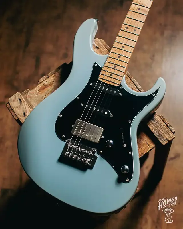 Cort Guitars – G250 SE – G Series electric guitar in Ocean Blue Grey
