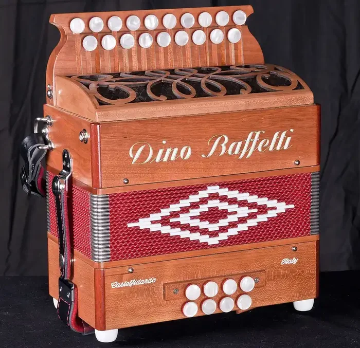 Dino Baffetti Binci ii 2 voice 8 bass melodeon