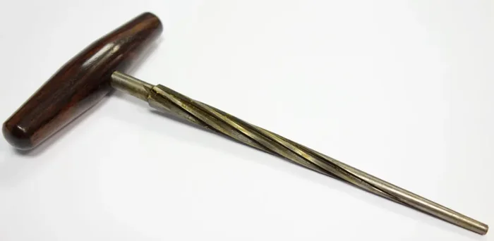 EMS RV-11 Violin Peg Reamer – Spiral Cut 1 20 3.5mmØ – 10mmØ taper