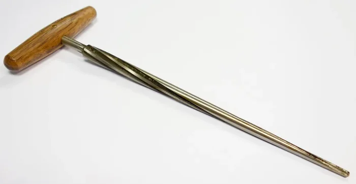 EMS RV-16 Lute/Viola Peg Reamer – Spiral Cut 1 25 4mmØ to 12mmØ taper