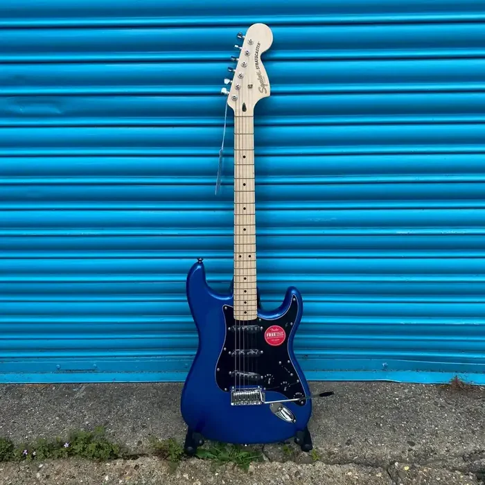Fender Squier Affinity Series Stratocaster (SSS) Lake Placid Blue