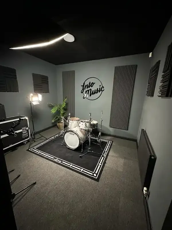 Into Music Practice Space