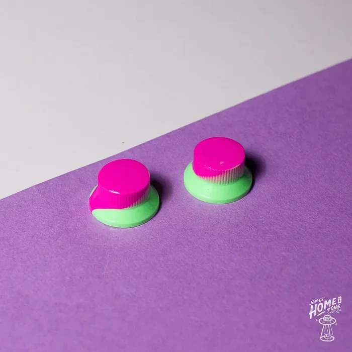 Knob Head custom – 90s lime and pink mini UFO Witch Hat control knob duo
