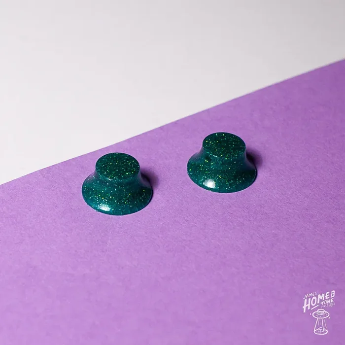 Knob Head custom – Green sparkle ‘bell‘ control knob duo