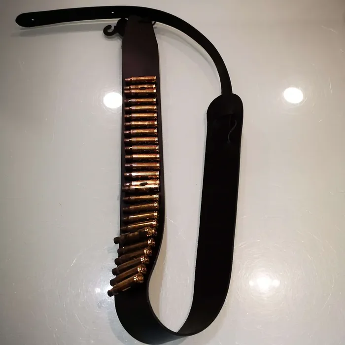 Leathergraft 2.5″ Leather Bullet Casing Guitar Strap