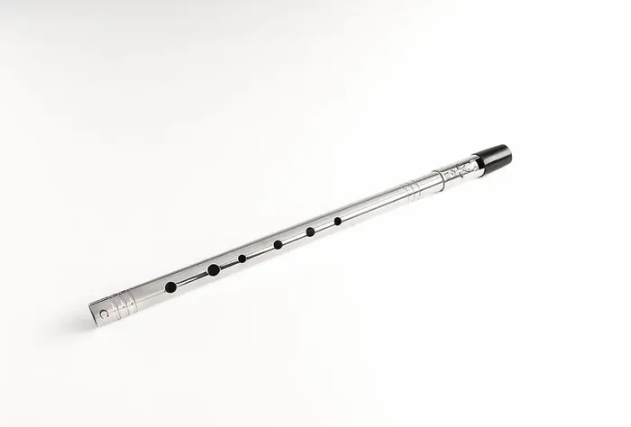 Lír Whistle in High C (inc. padded pouch)