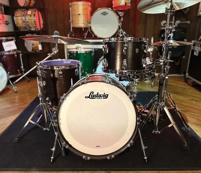 Ludwig Classic Oak Fab 3-piece Shell Pack in Smoke