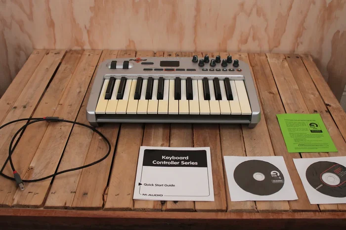 M-Audio Oxygen 8 V2 25-key USB MIDI Controller, Spares / Repair