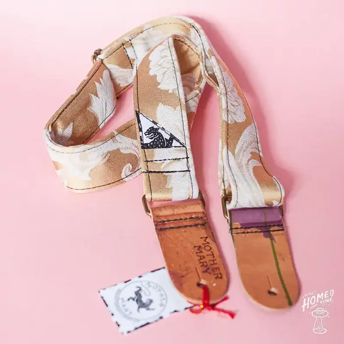 Mother Mary Company handmade guitar strap – ‘24 karat‘