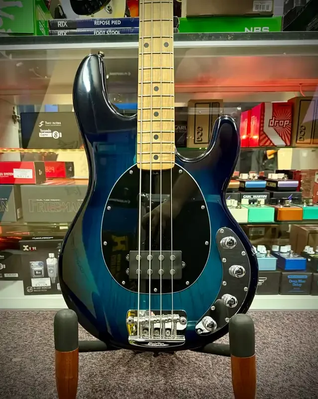 Musicman Stingray USA (1998) 3-Band – Trans Blue Burst