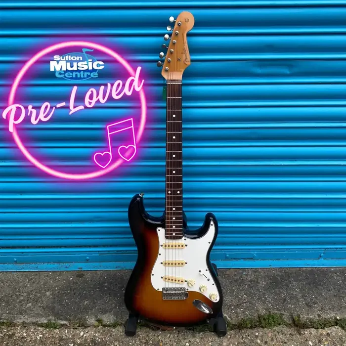 (Pre-Loved) Fender Japanese E-Series 1986 MIJ Stratocaster in Sunburst Inc. Hardcase