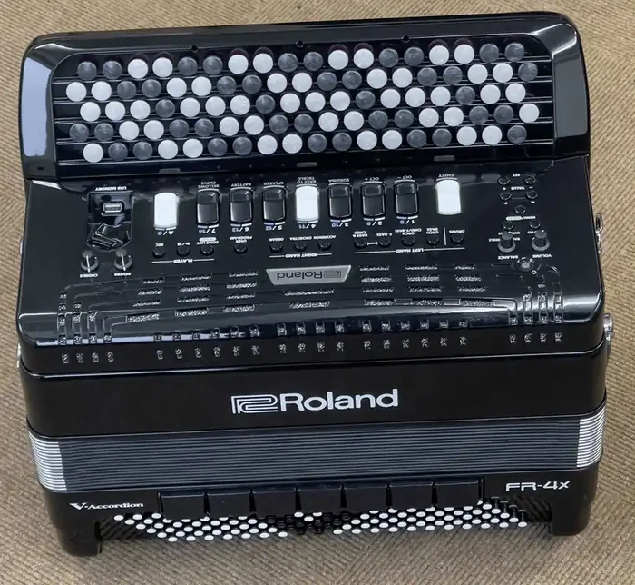 Roland FR-4xb Digital Chromatic Button Accordion – Second Hand