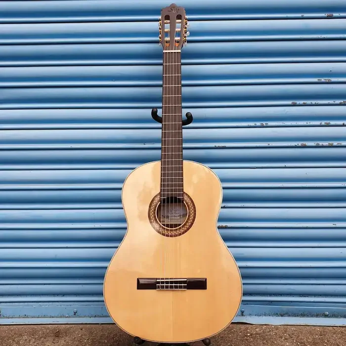 Santos Martinez – SM100 Classical Guitar