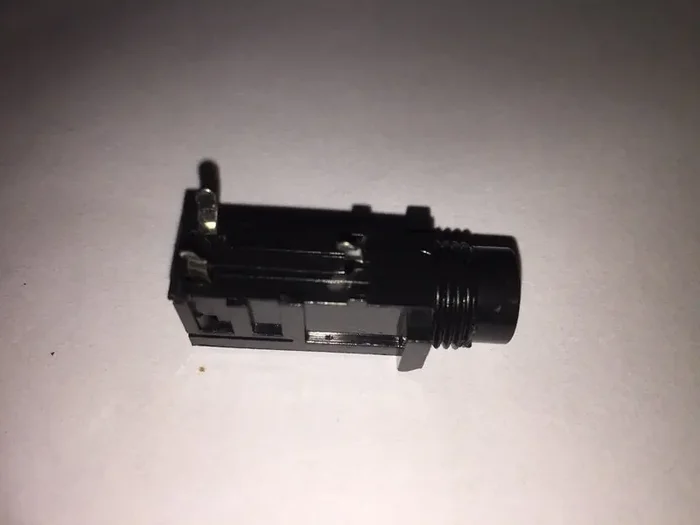 Stereo socket PCB mount PJ-64043A-PBTV0