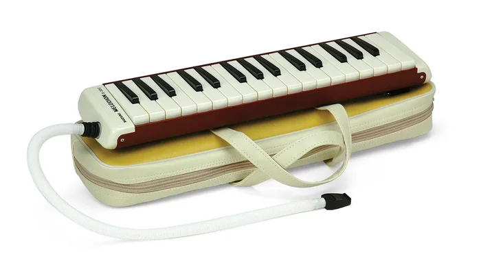 Suzuki Soprano Melodeon w/ Case