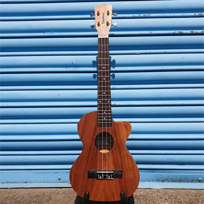 Tanglewood TWT 17E Electro Tenor Cutaway Ukulele