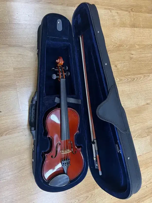USED Stentor Student II 3/4 size violin outfit