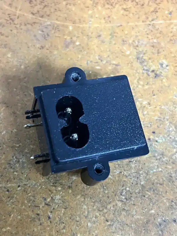 USED V7631600 Figure 8 mains socket