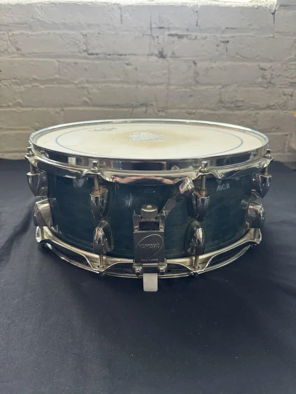 USED Yamaha Maple Custom Absolute 5.5×14 Snare Drum, Sea Blue Lacquer, Made In Japan