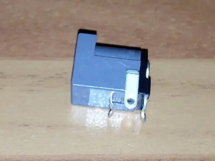 VC664500 HEC2305-01-920 power jack socket