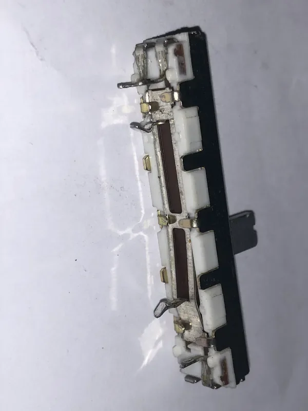 VK368701 VK368702 HQ420370 B10K volume control