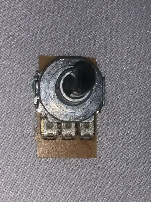 WB970510 circuit board with potentiometer for Clavinova sustain pedal