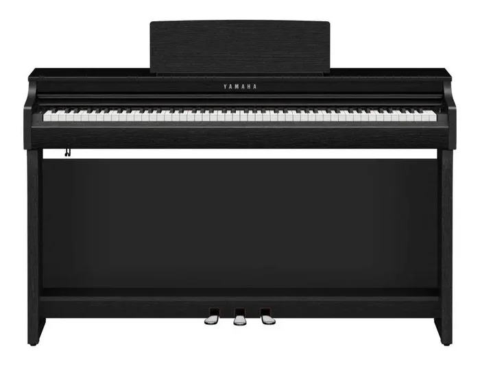 Yamaha Clavinova CLP-825 Digital Piano