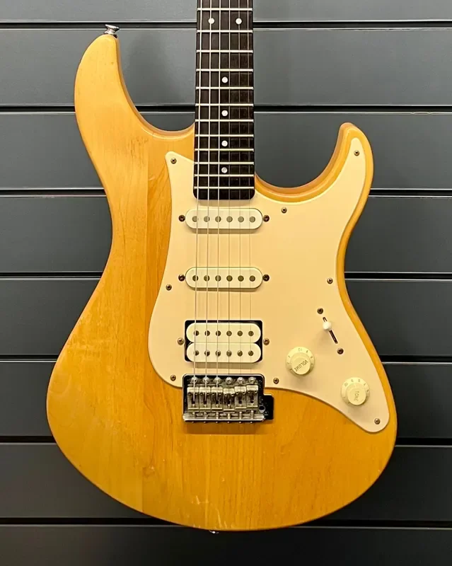 Yamaha Pacifica 112J – Yellow Natural ( LN17325)